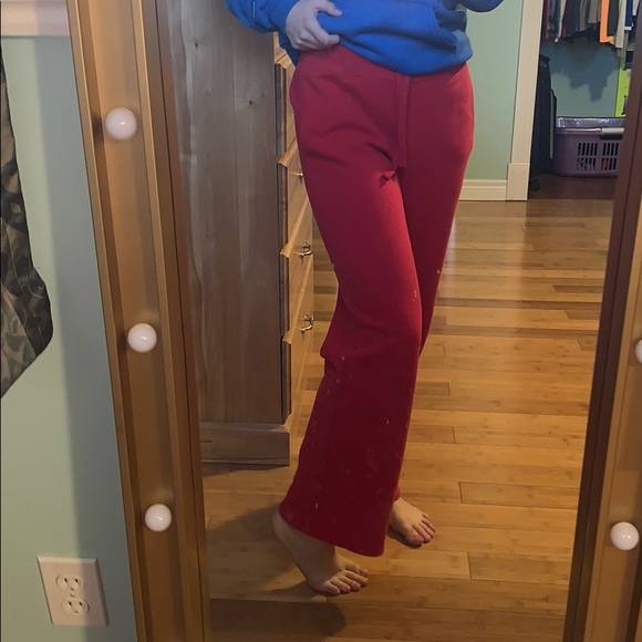 Miranda sings sweatpants - Picture 2 of 2
